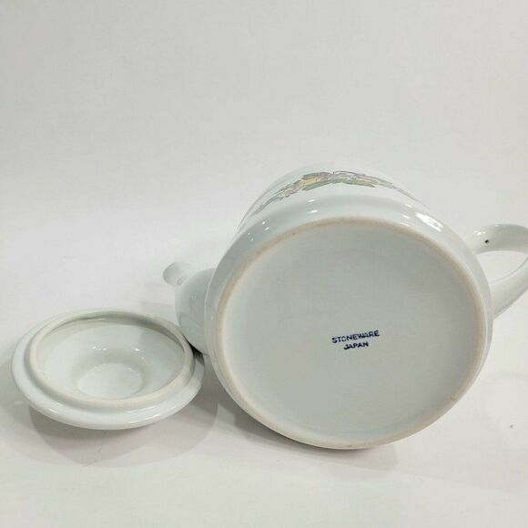 Vintage Christmas Noel Tradition Teapot - Picture 4 of 8